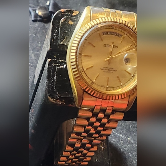 Vintage Y2K Gruen Presidental gold tone - Picture 5 of 10